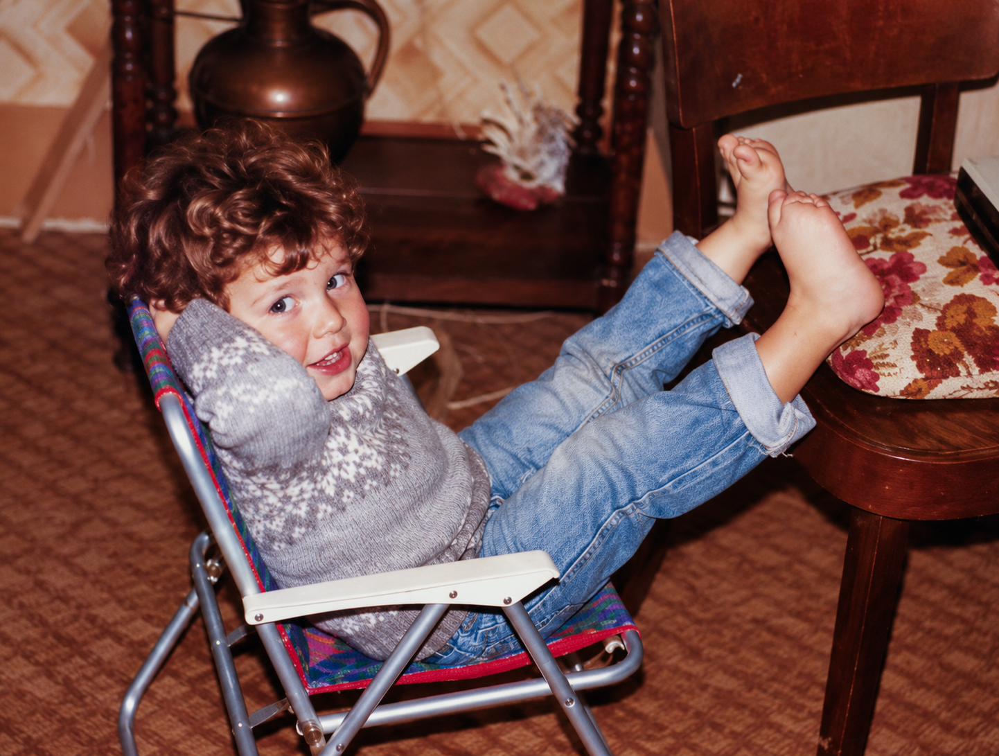 Gaston enfant, installé dans un petit fauteuil